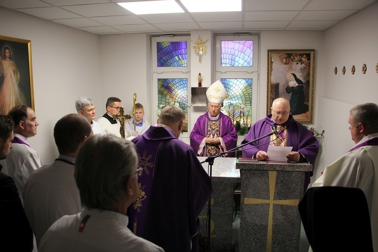 Poświęcenie kaplicy w szpitalu w Głownie