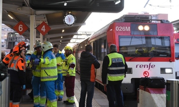 Wypadek pociągu w Hiszpanii, wielu rannych