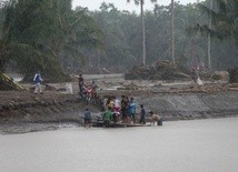 Filipiny: Wiele ofiar śmiertelnych burzy tropikalnej