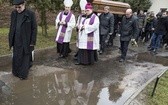 Bp Stanisław spoczął na Cmentarzu Bródzieńskim