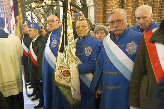 Dopełniał cierpień Chrystusa. Msza św. pogrzebowa