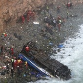 Już 51 ofiar śmiertelnych wypadku autobusu w Peru