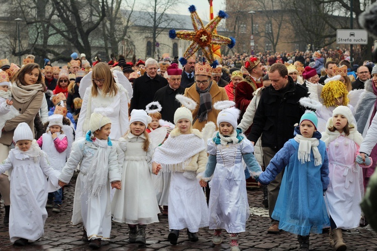 Z arcybiskupem i królem do Dzieciątka