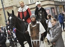 W Wałbrzychu królowie przyjechali konno.
