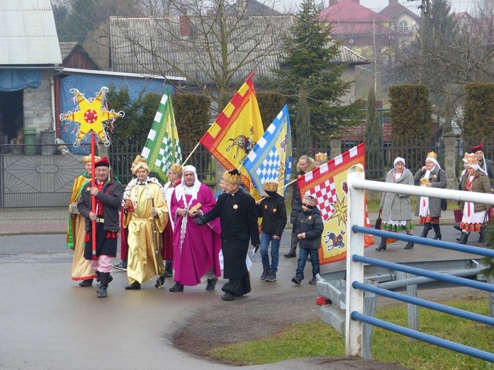 Królowie szukali Dzieciątka we Włosienicy