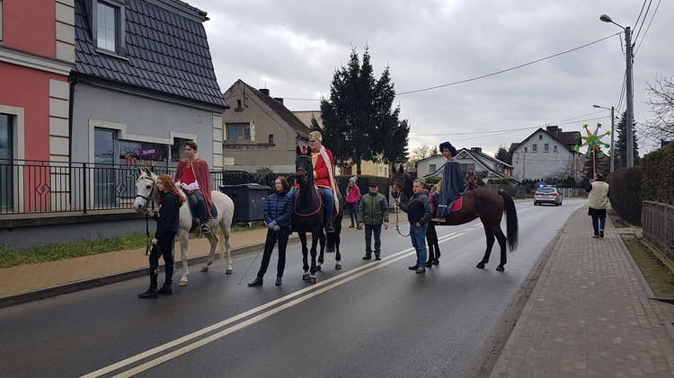 Orszak Trzech Króli w Smolcu cz. 1