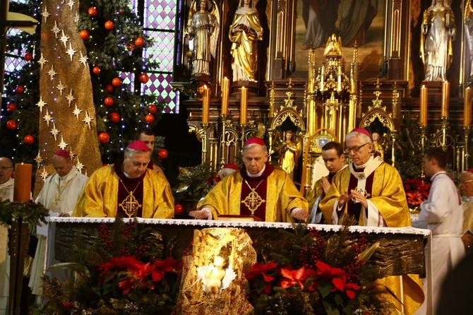 Święcenia biskupie ks. Andrzeja Iwaneckiego - cz. 1