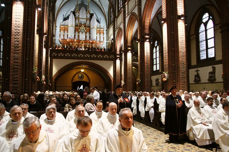 Święcenia biskupie ks. Andrzeja Iwaneckiego - cz. 1