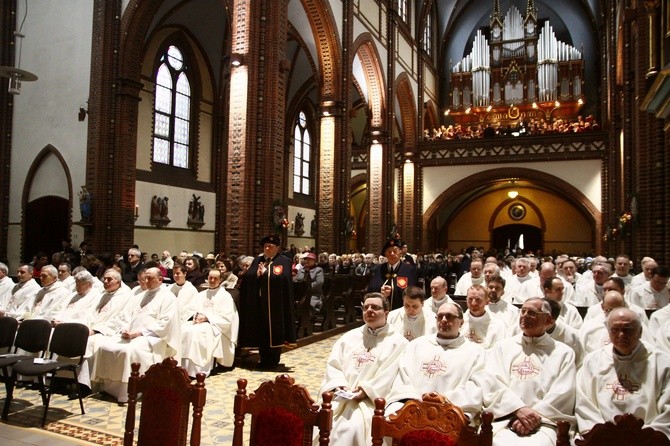 Święcenia biskupie ks. Andrzeja Iwaneckiego - cz. 1