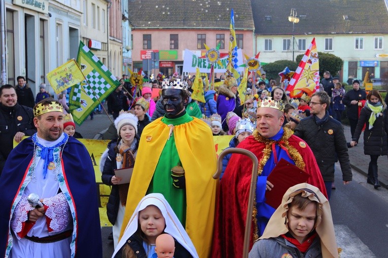 Orszak Trzech Króli drugi raz w Drezdenku 