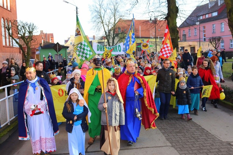 Orszak Trzech Króli drugi raz w Drezdenku 