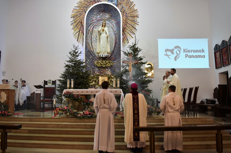 Chcą płynąć i lecieć do Panamy