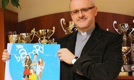 Dyrektor liceum ks. Andrzej Zelek SAC jest dumny ze swoich uczniów