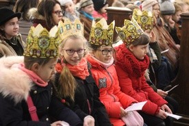 Mali kolędnicy uczestniczyli we Mszy św. w płockiej katedrze