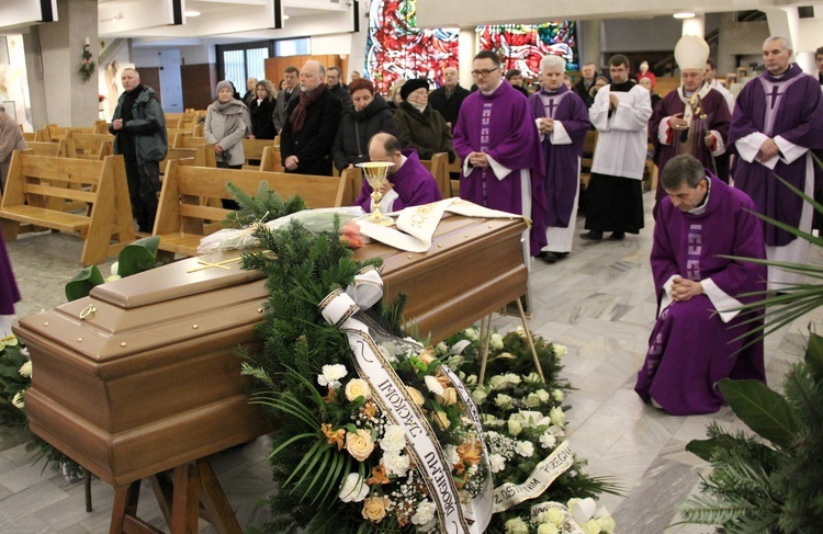 Ostatnie pożegnanie śp. Jacka Oniszczuka SJ