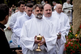 Kurs na nadzwyczajnych szafarzy Komunii Świętej