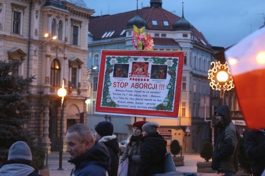 Obrońcy życia pikietowali na placu Chrobrego w Bielsku-Białej
