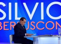 Centroprawica Berlusconiego prowadzi w sondażu przed wyborami we Włoszech