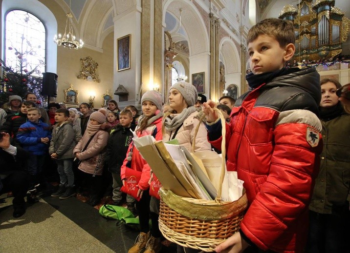 Dzieci roratnie u świętego Józefa