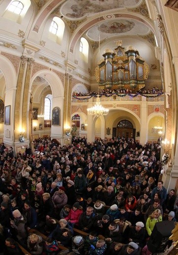 Dzieci roratnie u świętego Józefa