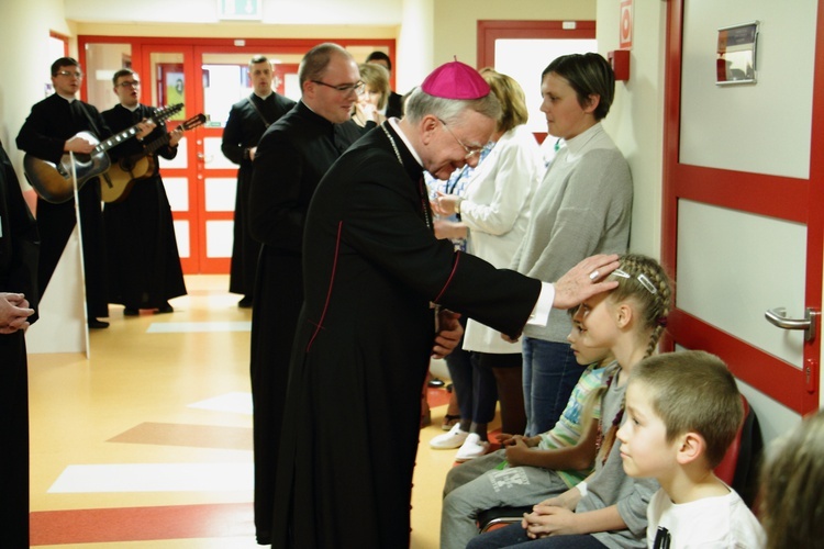 Kolęda abp. Marka Jędraszewskiego w USD w Prokocimiu