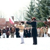 Udział w rekonstrukcjach historycznych to coraz popularniejsza forma nauki wśród młodzieży. 