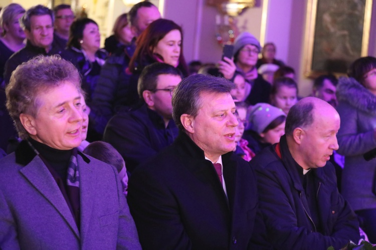 Festiwal kolęd w Zabrzegu - z zespołem Universe - 2018