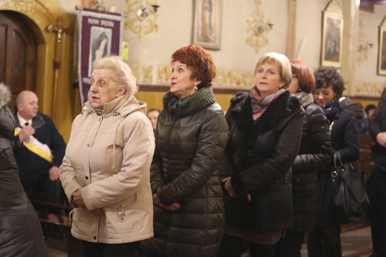 Poświęcenie sztandaru Rycerzy Kolumba w Gilowicach