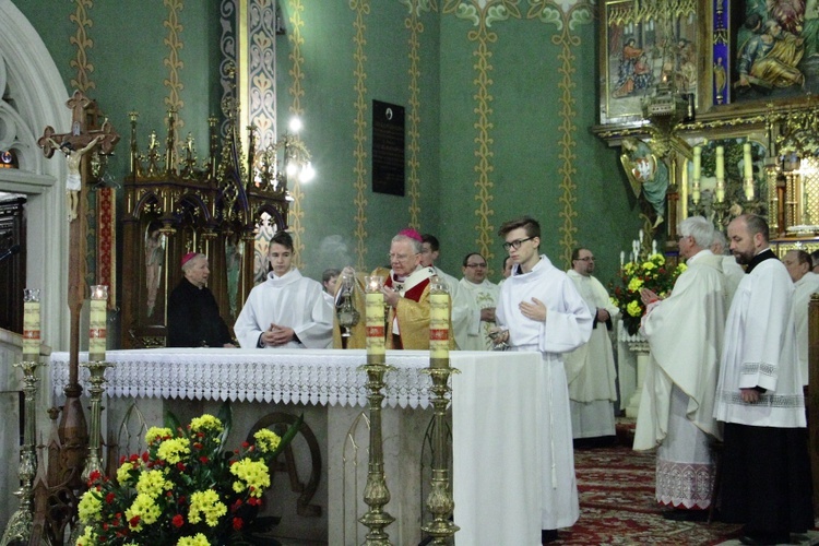 Poświęcenie tablicy upamiętniającej Helenę Kmieć