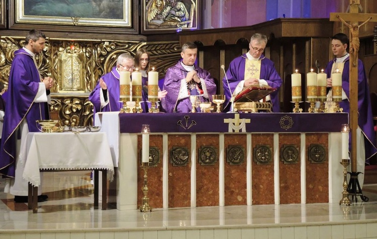 Środa Popielcowa w katedrze św. Mikołaja w Bielsku-Białej