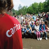 Zorganizowana pomoc zawsze jest skuteczniejsza niż wysiłki jednego człowieka.