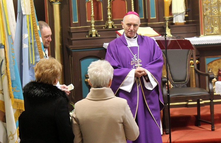 Podziękowanie bp. Andrzejowi Iwaneckiemu 