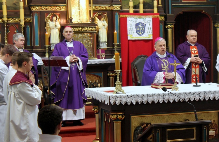 Podziękowanie bp. Andrzejowi Iwaneckiemu 