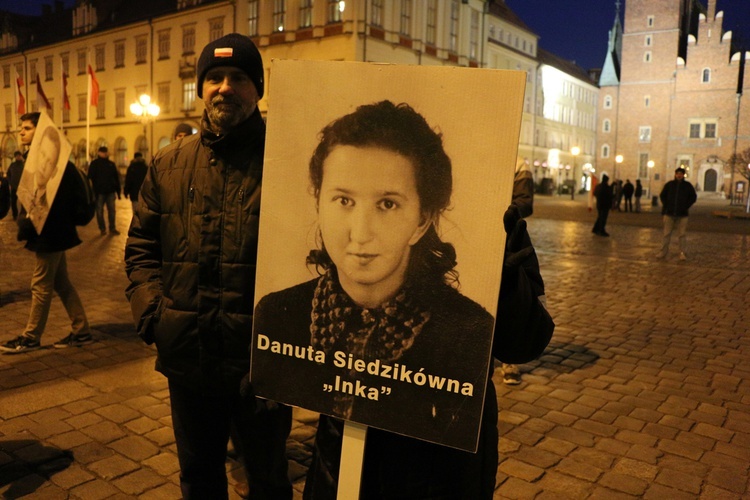 Marsz Pamięci "Bohaterowie Niepodległej. Rodzina Lazarowiczów"