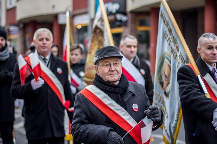 Cześć i chwała bohaterom