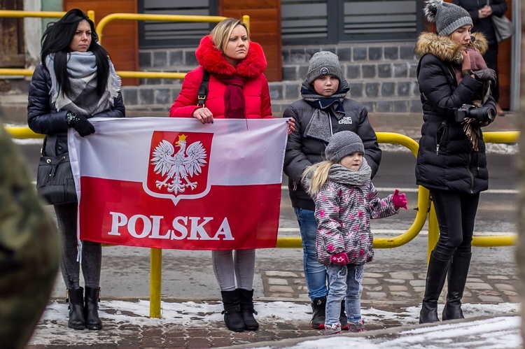 Cześć i chwała bohaterom