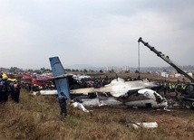 Samolot pasażerski rozbił się podczas lądowania w Katmandu