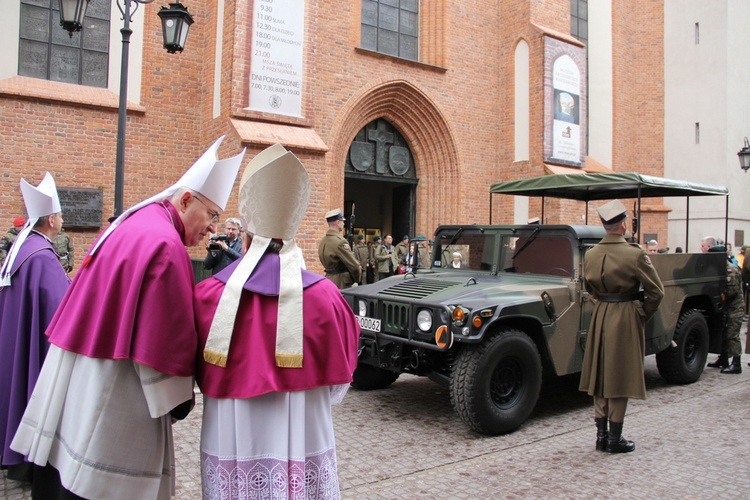 W bazylice pożegnano arcybiskupa