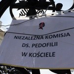 Pikieta zwolenników aborcji pod pałacem arcybiskupa