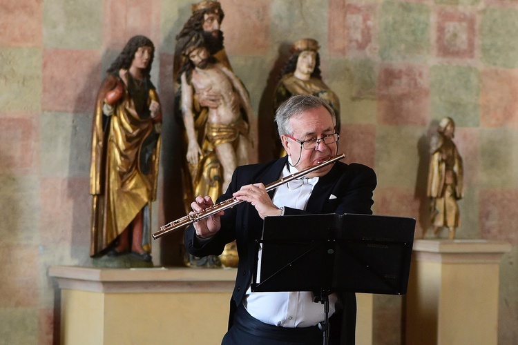 Odsłonięcie herbu abp. Józefa Górzyńskiego