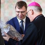 Odsłonięcie herbu abp. Józefa Górzyńskiego