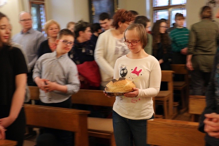 Pozytywka oddała się św. Józefowi w opiekę