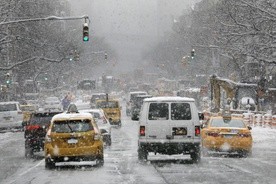 Burze śnieżne na północnym wschodzie USA sparaliżowały komunikację