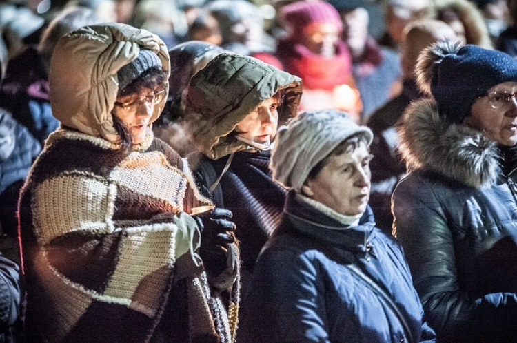 Droga Krzyżowa ulicami Bielawy