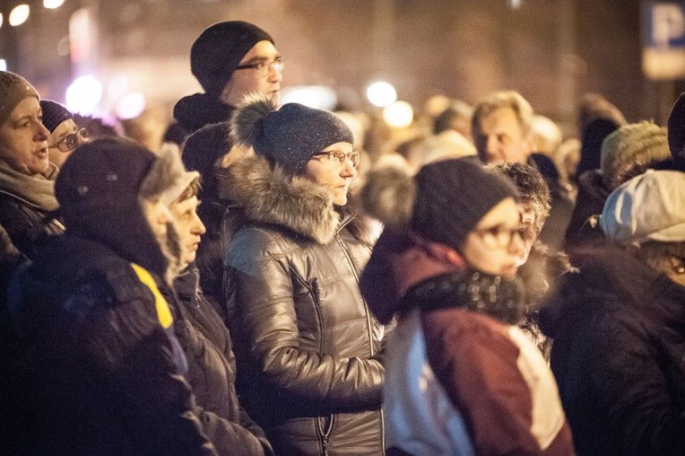 Droga Krzyżowa ulicami Bielawy