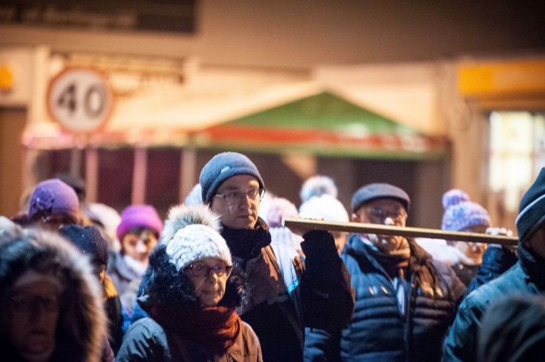 Droga Krzyżowa ulicami Bielawy