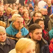 	Tłumy uczestników EDK błogosławił bp Roman Pindel.