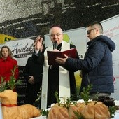 W śniadaniu na dworcu uczestniczył abp Stanisław Budzik.