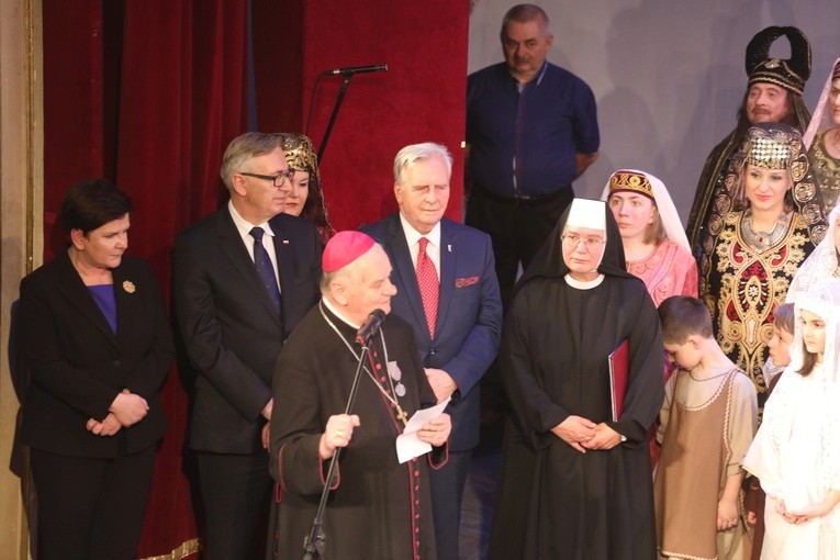 Jubilat bp Tadeusz Rakoczy odznaczony w Cieszynie