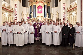 W diecezji posługuje ponad 500 nadzwyczajnych szafarzy Komunii św.